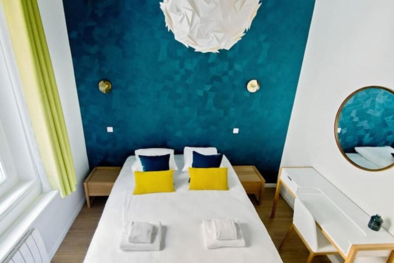 Cozy 2 Bedroom Apartment In Παρίσι Εξωτερικό φωτογραφία